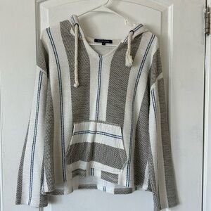 Pullover beachy hoodie